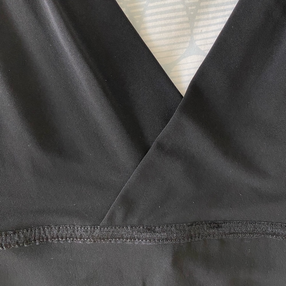 - Tahari top - Picture 3 of 6